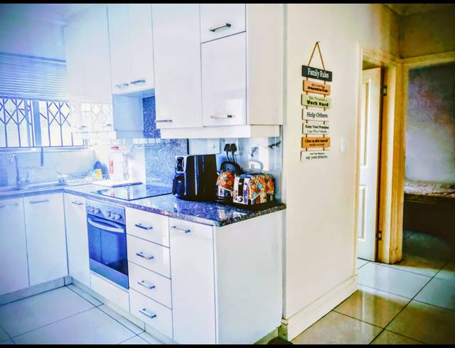 3 BEDROOM SIMPLEX FOR SALE IN HILLARY